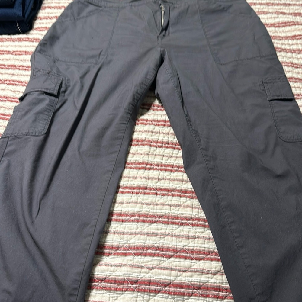 Women’s crop pants